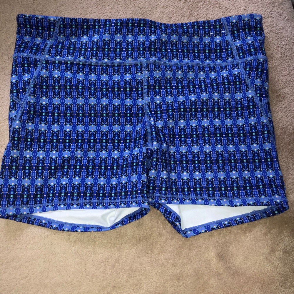GapFit gfast purple geo print short